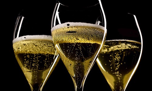 VINOSO.Shop oggi vorrebbe presentarvi il Crémant d’Alsazia Gustave Lorentz